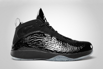 Air Jordan 2011 “Blackout” Hit Shelves!