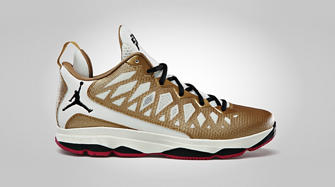 Check Out the New Jordan CP3.VI Metallic Gold