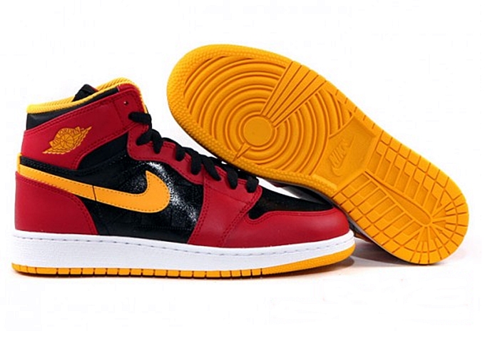 Check Out The Air Jordan 1 Retro High OG “Highlight Reel”