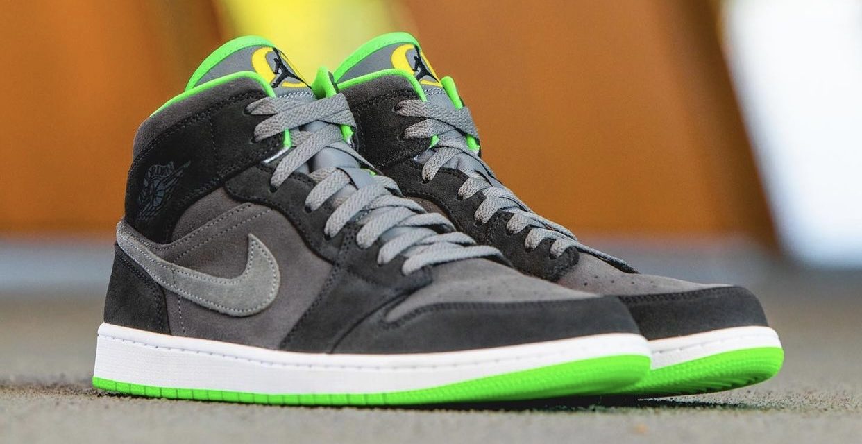 Air Jordan 1 Mid Oregon Ducks PE