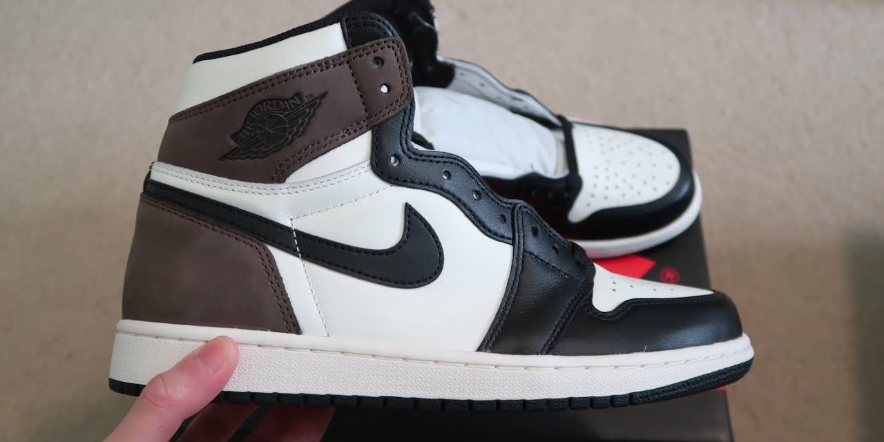 Air Jordan 1 Retro High OG "Mocha" Sneaker