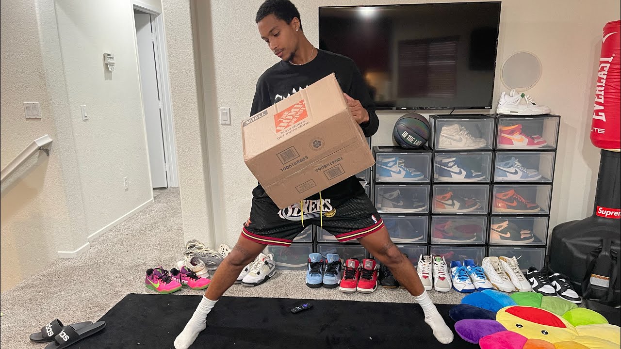 Unboxing a 170 jordan sneaker mystery box (2 pairs) Jordans Shoes
