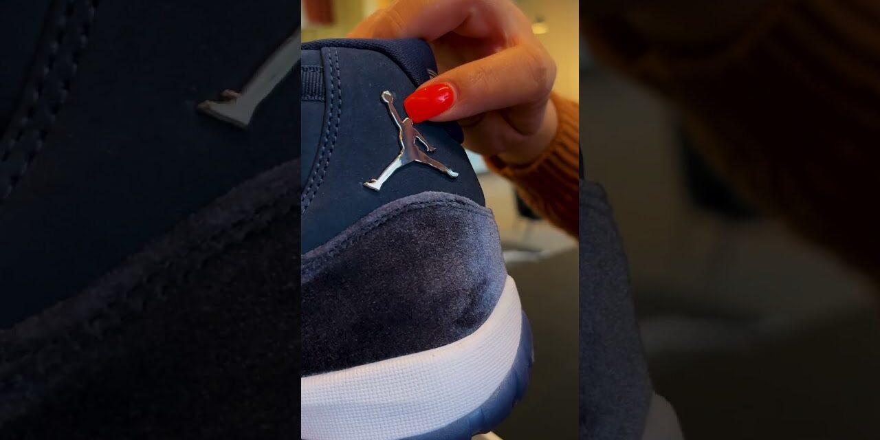 Unboxing the Midnight Navy Jordan 11s