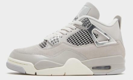 Air Jordan 4 Frozen Moments AQ9129-001