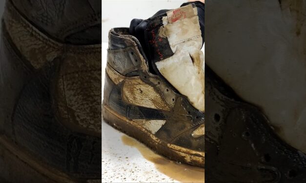 Cleaning The DIRTIEST $3500 Travis Scott Air Jordan 1 Ever!